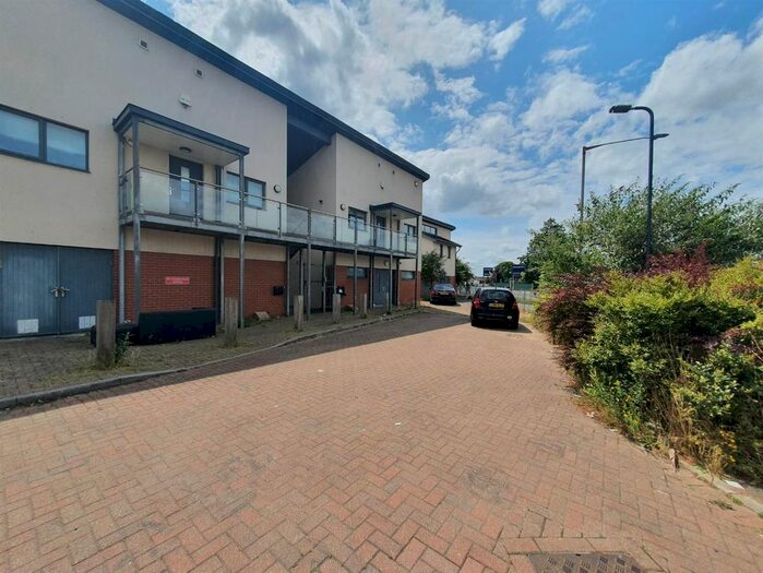1 Bedroom Flat To Rent In Greenwatt Way, Slough, SL1