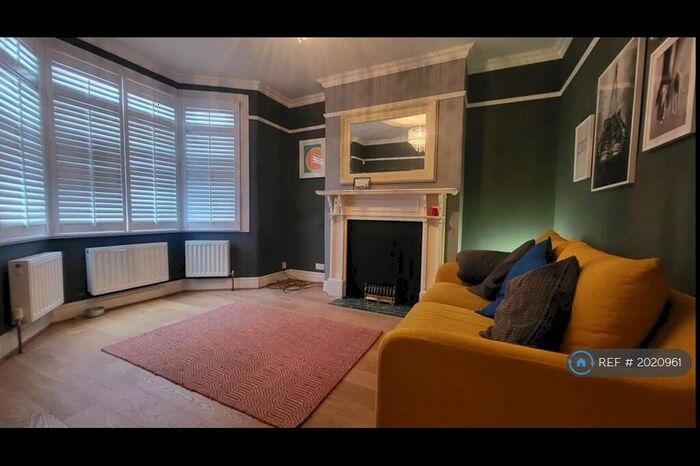 3 Bedroom Terraced House To Rent In Essex Road, Barking, IG11