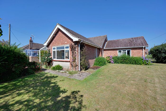 3 Bedroom Detached Bungalow For Sale In Grimston Lane, Trimley St. Martin, IP11