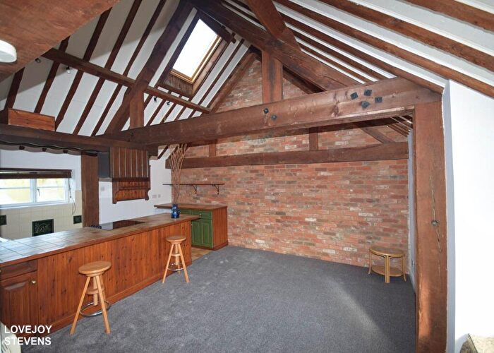 1 Bedroom Flat To Rent In Station Road, Kintbury, RG17