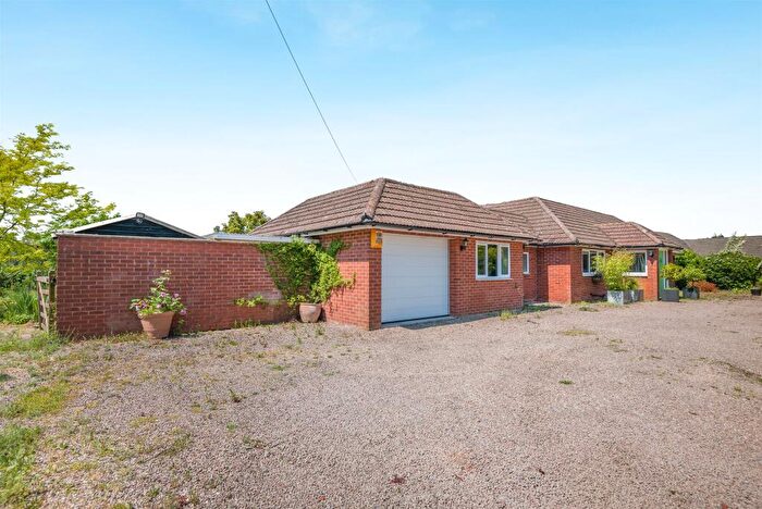 4 Bedroom Bungalow For Sale In Kingsthorne, Hereford, HR2