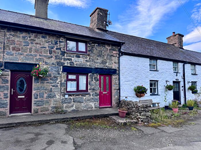 2 Bedroom House For Sale In Ysbyty Ifan, LL24