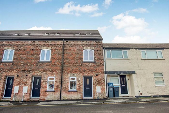 3 Bedroom Terraced House For Sale In Chapel Street, Thirsk, YO7