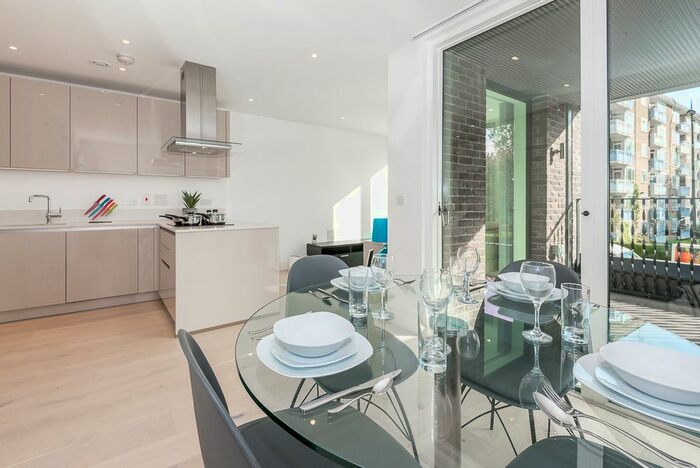 2 Bedroom Flat To Rent In Camden Courtyards, Rochester Place, Camden, NW1