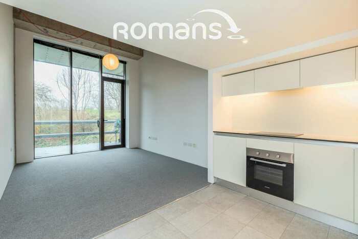 1 Bedroom Apartment To Rent In Lake Shore Drive, BS13