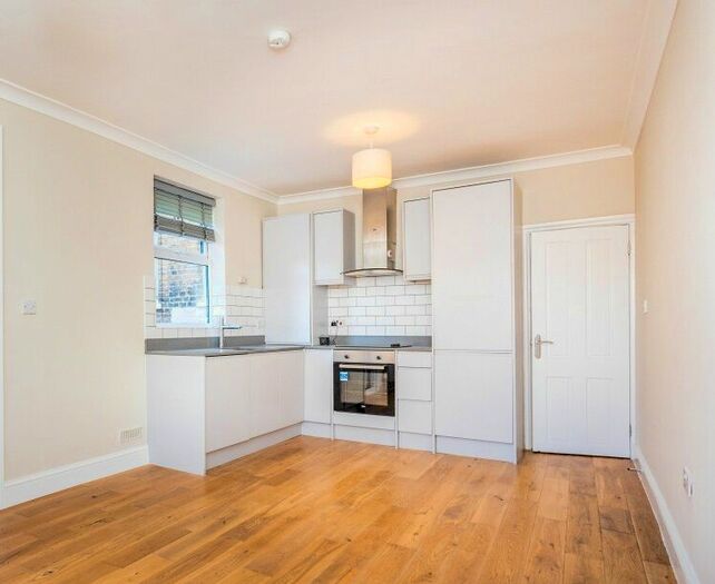 2 Bedroom Flat To Rent In Albert Road, London, E10