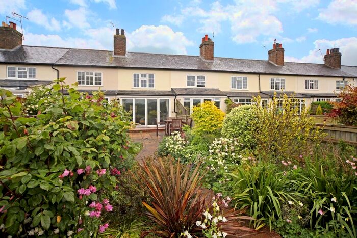 2 Bedroom Cottage To Rent In Brocas Street, Eton, Windsor, SL4