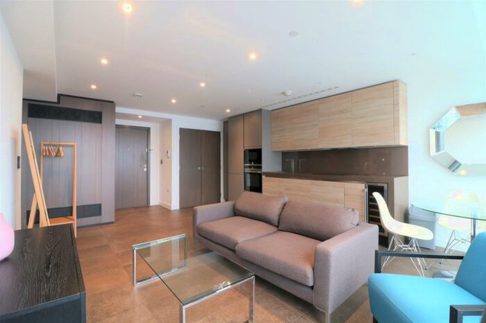 1 Bedroom Apartment To Rent In Chronicle Tower, B City Road, Angel, Shoreditch, London, EC1V