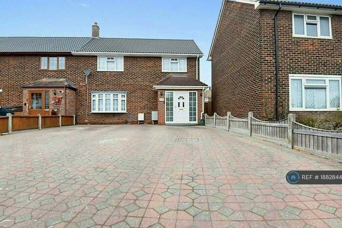 6 Bedroom Semi-Detached House To Rent In Whitmore Way, Basildon, SS14
