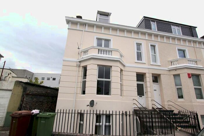 1 Bedroom Flat To Rent In Moor View Terrace, Plymouth, Devon, PL4