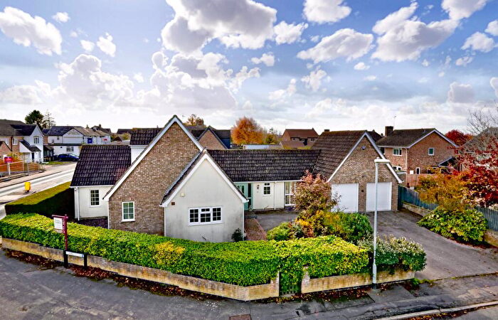 3 Bedroom Chalet For Sale In Chapel Close, Hilton, Huntingdon, PE28