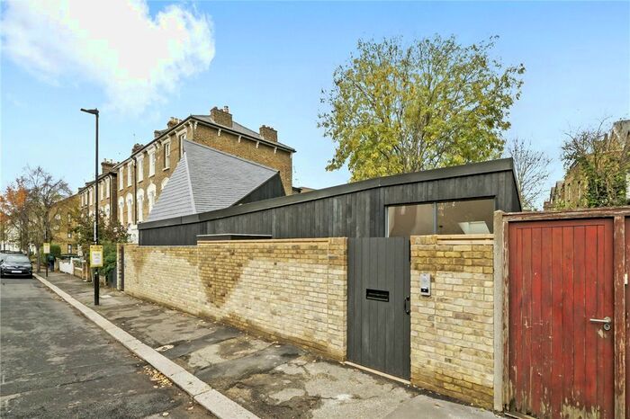 2 Bedroom Detached House To Rent In Lancaster Road, London, N4