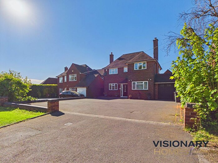 5 Bedroom Detached House For Sale In Stonnall Road, Walsall, WS9