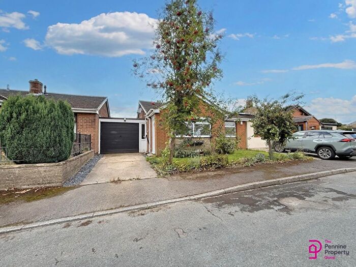 1 Bedroom Detached Bungalow For Sale In Highfield Avenue, Birdsedge, Huddersfield, HD8
