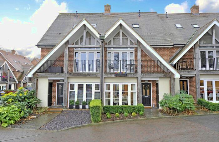 4 Bedroom Terraced House To Rent In Uplands Road, Guildford, GU1