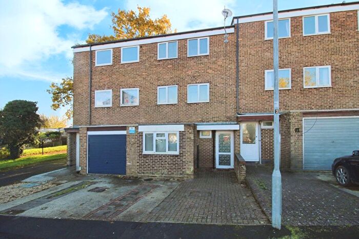 3 Bedroom Terraced House To Rent In Truman Close, Swindon, SN3