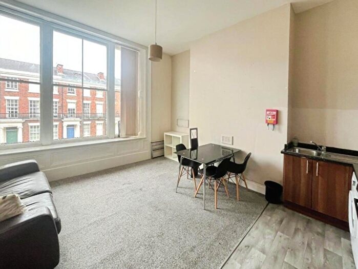 2 Bedroom Flat To Rent In Huskinson Street, Liverpool, L8