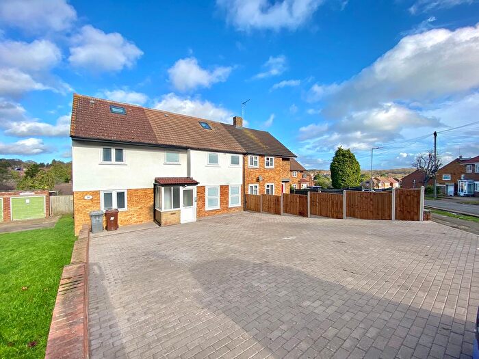 Studio To Rent In Oakmere Avenue, Potters Bar, EN6