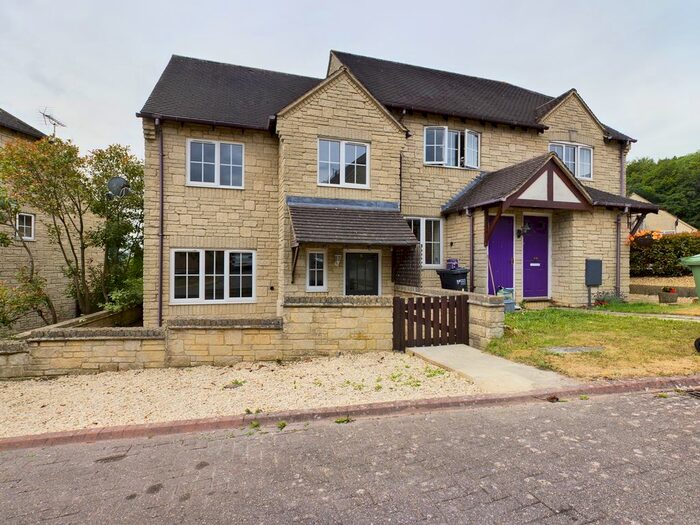 3 Bedroom Semi-Detached House To Rent In Hawk Close, Bussage, Stroud, GL6