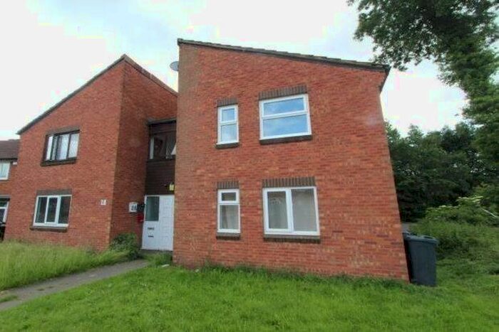 Studio To Rent In Circuit Close, Willenhall, WV13