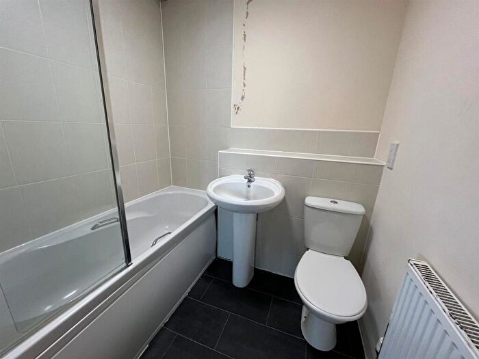 2 Bedroom Apartment To Rent In Russell Court, Craggs Row, PR1