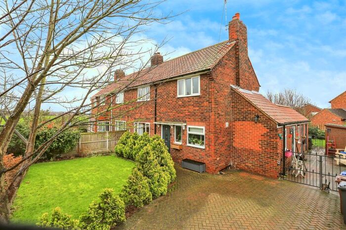 3 Bedroom Semi-Detached House For Sale In Craven Garth, Beal, Goole, DN14
