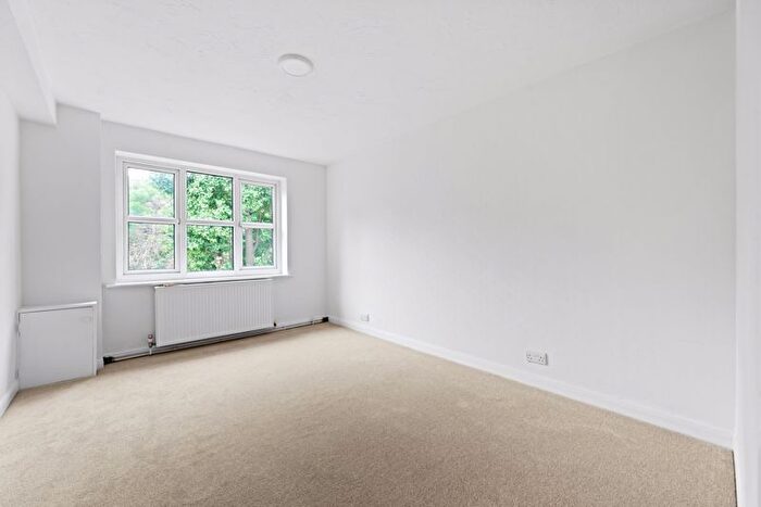 1 Bedroom Flat For Sale In Grove Road, Sutton, SM1