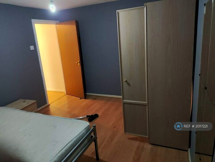 1 Bedroom Flat To Rent In Tilehurst Court, Salford, M7