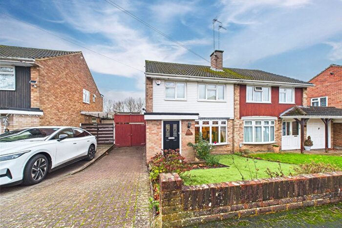 3 Bedroom Semi-Detached House For Sale In St. Saviours Road, Reading, Berkshire, RG1