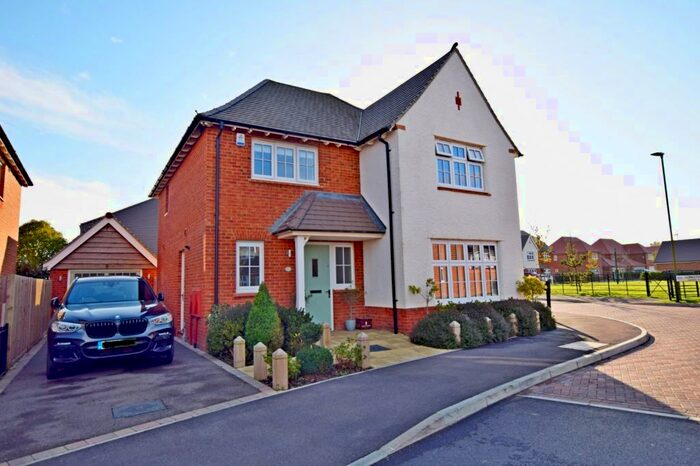 4 Bedroom Detached House To Rent In Skylark Way, Barnham, Bognor Regis, PO22