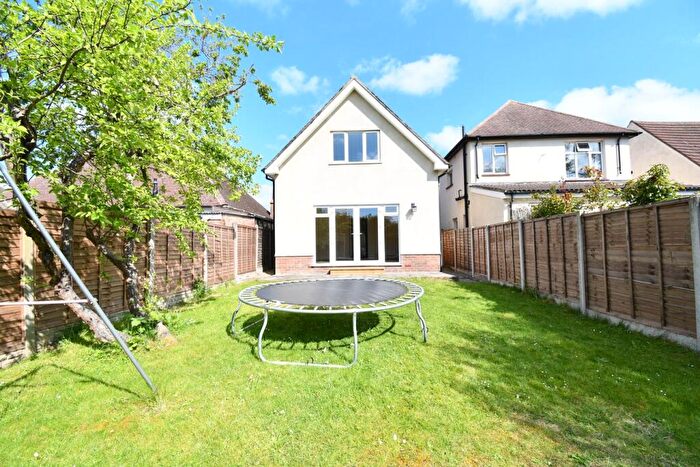 2 Bedroom Detached House For Sale In Chantry Avenue, Kempston, Bedford, MK42