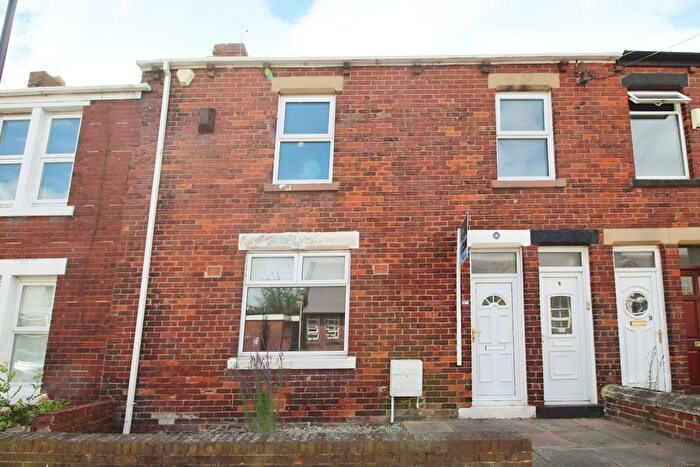 2 Bedroom Flat To Rent In Model Dwellings, Washington, Tyne And Wear, NE38