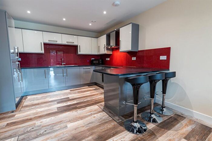 3 Bedroom Apartment To Rent In Harrow Street, Sheffield, S11