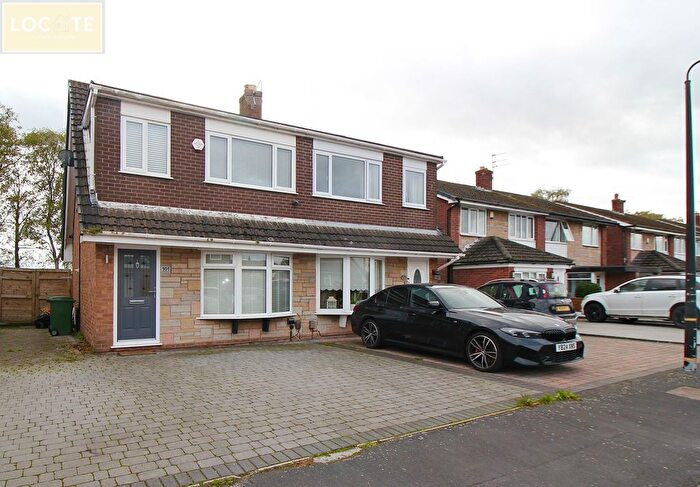 3 Bedroom Semi-detached House For Sale In Arundel Avenue, Flixton, M41