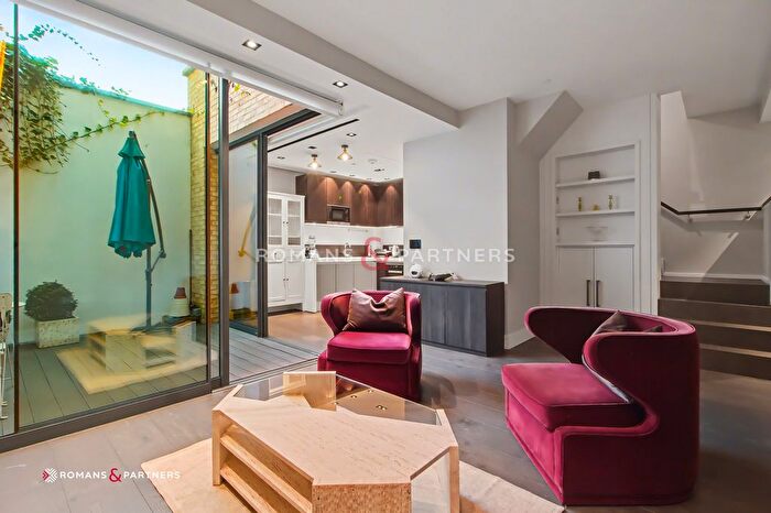 2 Bedroom Flat To Rent In The Garden, Young Street, Kensington, W8