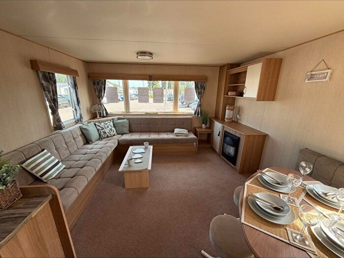 3 Bedroom Park Home For Sale In Walton Avenue, Felixstowe, IP11