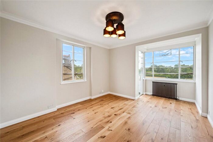 2 Bedroom Apartment To Rent In Hightrees House, Nightingale Lane, London, SW12