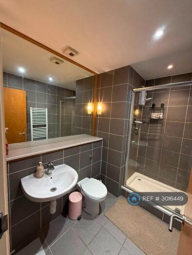 2 Bedroom Flat To Rent In Lee Circle, Leicester, LE1