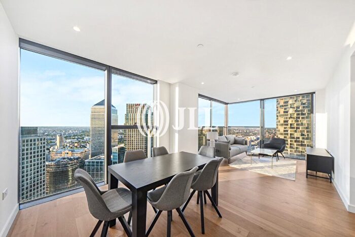 3 Bedroom Flat To Rent In Hampton Tower, Marsh Wall, E14