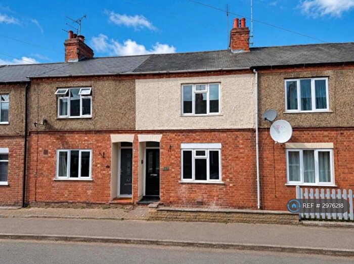 3 Bedroom Terraced House To Rent In Ashwood Road, Northampton, NN5