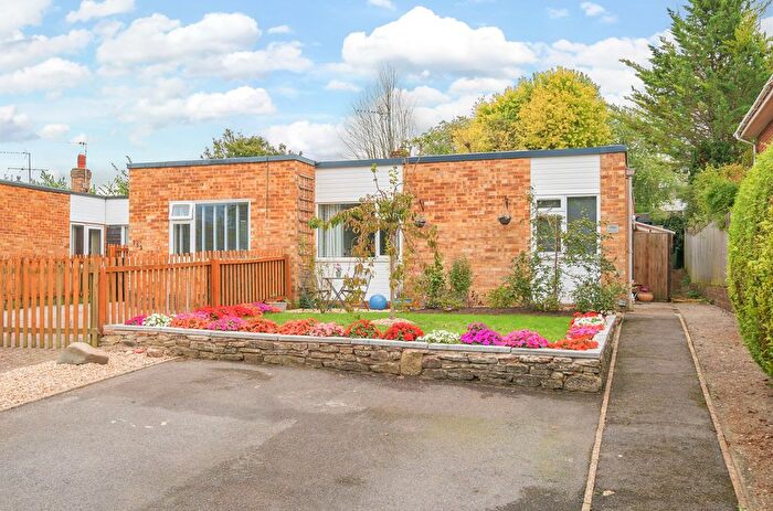 3 Bedroom Bungalow For Sale In Buriton Road, Winchester, Hampshire, SO22