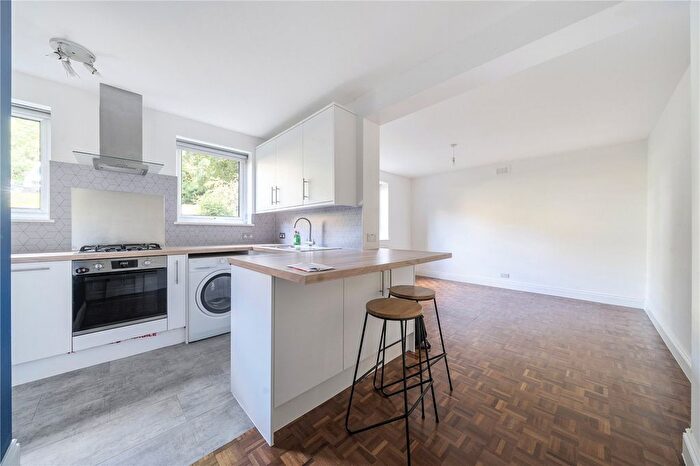 2 Bedroom Flat To Rent In Honor Oak Road, London, SE23