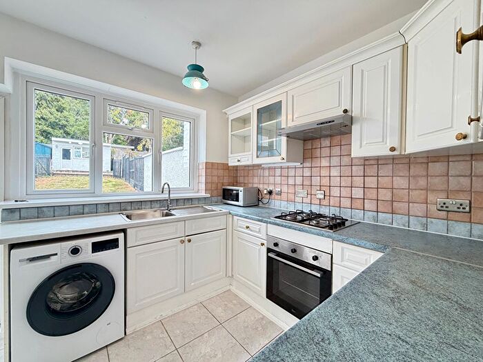 3 Bedroom Flat To Rent In Regents Park Road, London, N3
