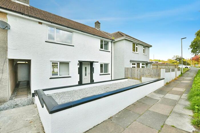 3 Bedroom Semi-Detached House For Sale In Buckfast Close, Plymouth, PL2