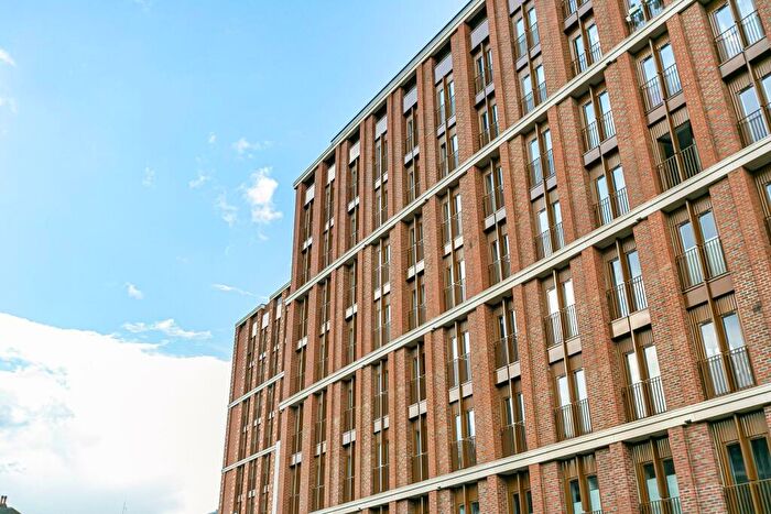 1 Bedroom Flat To Rent In Ziggurat House, St Albans, AL1