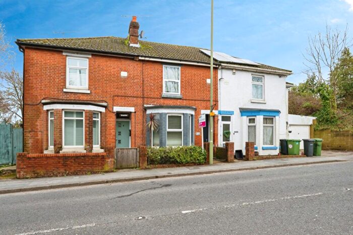 3 Bedroom Terraced House For Sale In Botley Road, Fair Oak, Eastleigh, SO50