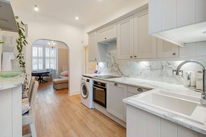 2 Bedroom Maisonette For Sale In A, Birdhurst Road, London, SW18