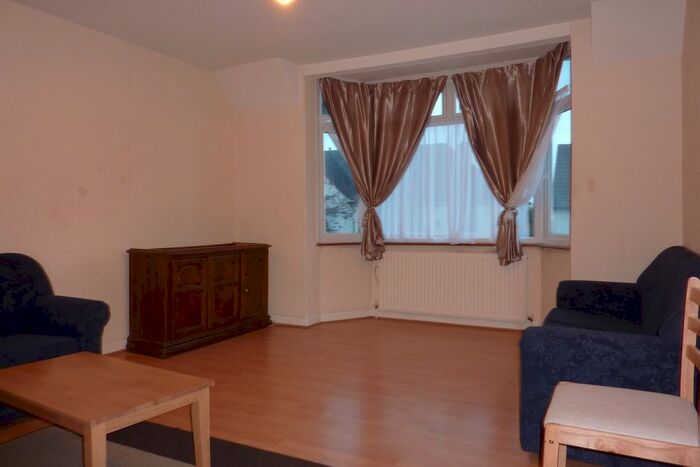 1 Bedroom Flat To Rent In Village Way, Neasden, NW10