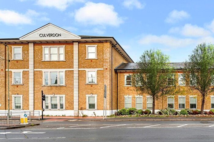 2 Bedroom Apartment To Rent In Chertsey, Surrey, KT16
