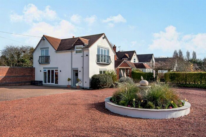 5 Bedroom Detached House For Sale In Bastonford, Powick, Worcestershire, WR2